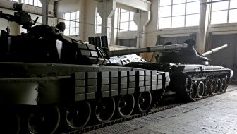 Upgraded T-72 tanks