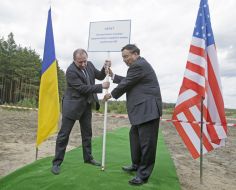 Yuri Nedashkovsky and Chris Singh