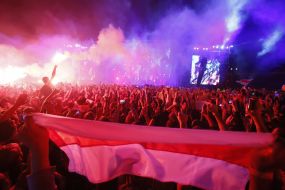 Глядачі на концерті гурту "Ляпипс Трубецкой"