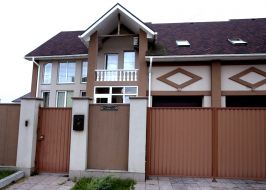 House of Valentina Semenyuk-Samsonenko family near Kiev