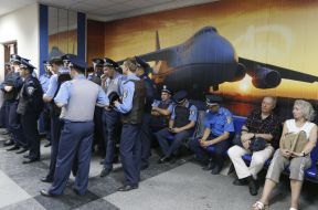 Workers of "Antonov" at the entrance