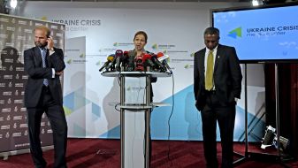 Джон Дальхузен, Анна Нейстат и Салил Шетти