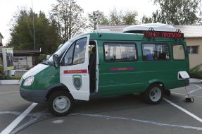 Moving software and hardware car
