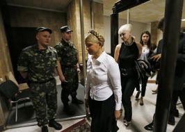 Yulia Tymoshenko and Zhanna Usenko-Chernaya