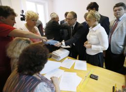 Yulia Tymoshenko and Sergey Vlasenko