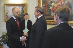 Арсеній Яценюк і Тоомас Хендрік Ільвес