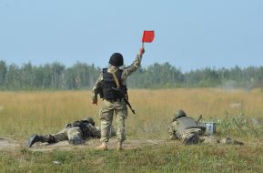 The servicemen of the 95th separate airmobile brigade during exercises