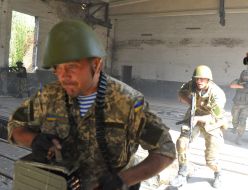 The servicemen of the 95th separate airmobile brigade during exercises