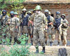 The servicemen of the 95th separate airmobile brigade during exercises