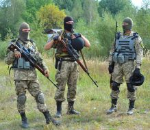 The servicemen of the 95th separate airmobile brigade during exercises