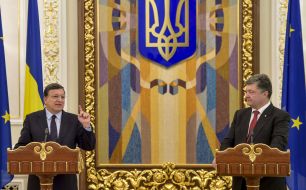 Petr Poroshenko and José Manuel Barroso