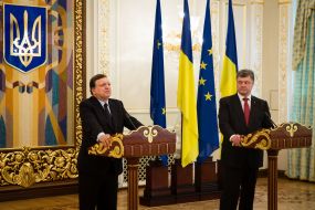 Petr Poroshenko and José Manuel Barroso
