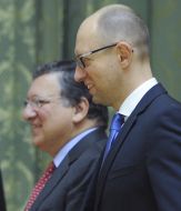Arseniy Yatsenyuk and José Manuel Barroso