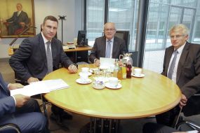 Vitali Klitschko, Volker Cowdery and Karl-Georg Velmann