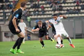 Playing moment of match