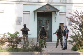 The armed men near the Majlis