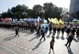 The picketers need to uphold the law "On cleaning power"