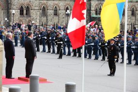 Petr Poroshenko and Stephen Harper