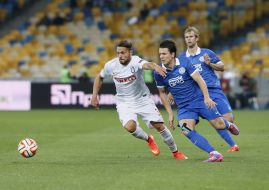 Playing moment of match