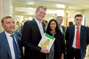 Igor Shvayka and Aleksandr Bakumenko