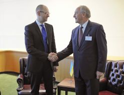 Arseniy Yatsenyuk and Andris Berzins