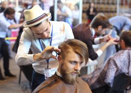 Member contest longhorn and bearded "Barbershop"