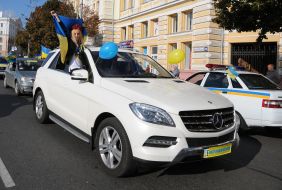 Участница шествия "Харьков - это Украина"