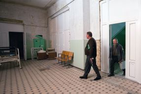 Repair in a military hospital