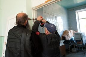 Repair in a military hospital