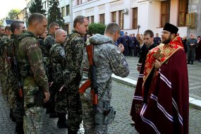 Soldiers of Zakarpattya law enforcement detachment
