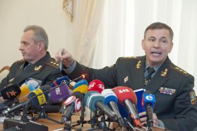 Victor Muzhenko and Valery Geletey