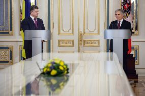 Petr Poroshenko and Werner Faiman