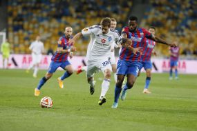 Artem Kravets and Fernando Varela