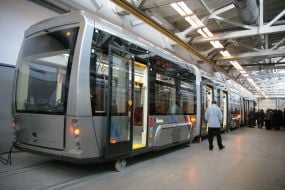 Пятисекционный трамвай для широкой колеи