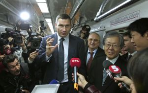 Vitali Klitschko, Vladimir Prikhodko and Toichi Sakata