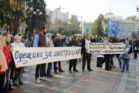 Action "Only bribetaker don't vote for a anti-corruption package"