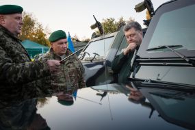 Петр Порошенко во время проверки готовности пограничных подразделений