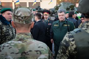 Петр Порошенко во время проверки готовности пограничных подразделений