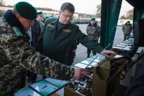 Петр Порошенко во время проверки готовности пограничных подразделений