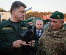 Петр Порошенко во время проверки готовности пограничных подразделений