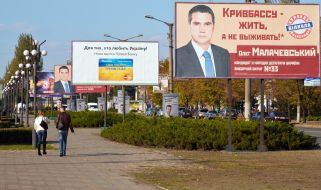 Agitation election posters