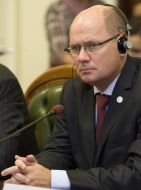 Урбан Ахлін