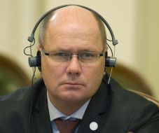 Урбан Ахлін