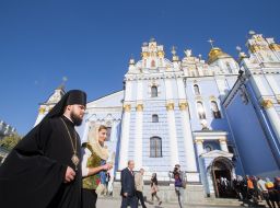 Marina Poroshenko and Bishop Agapit