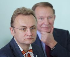 Leonid Kuchma and Andrey Sadovy