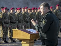 Poroshenko met with military