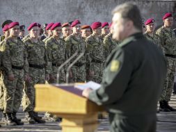 Poroshenko met with military
