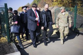 Arseniy Yatsenyuk and Igor Balutа