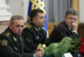 Victor Muzhenko, Stepan Poltorak, Petro Poroshenko 