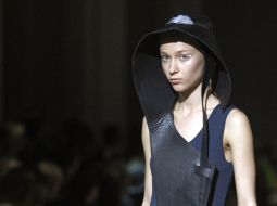 Показ колекції одягу від WHATEVER